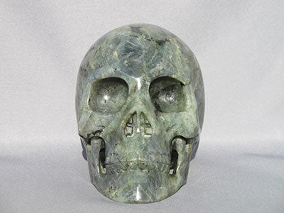 L-L-2383-rl : 6-Inch Rainbow Light Labradorite Crystal Skull