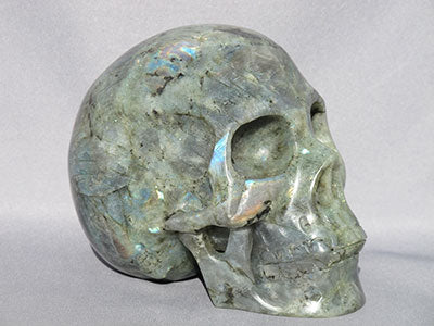 L-L-2383-rl : 6-Inch Rainbow Light Labradorite Crystal Skull