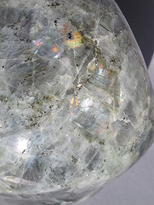 A-L-L-5108-rl : 11-Pound Life-Size Rainbow Light Labradorite Crystal Skull