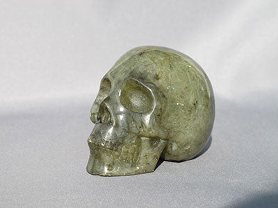 L-M-300-rl : 3-Inch Rainbow Light Labradorite Crystal Skull