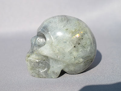 L-S-90-rl : 2-Inch Rainbow Light Labradorite Crystal Skull