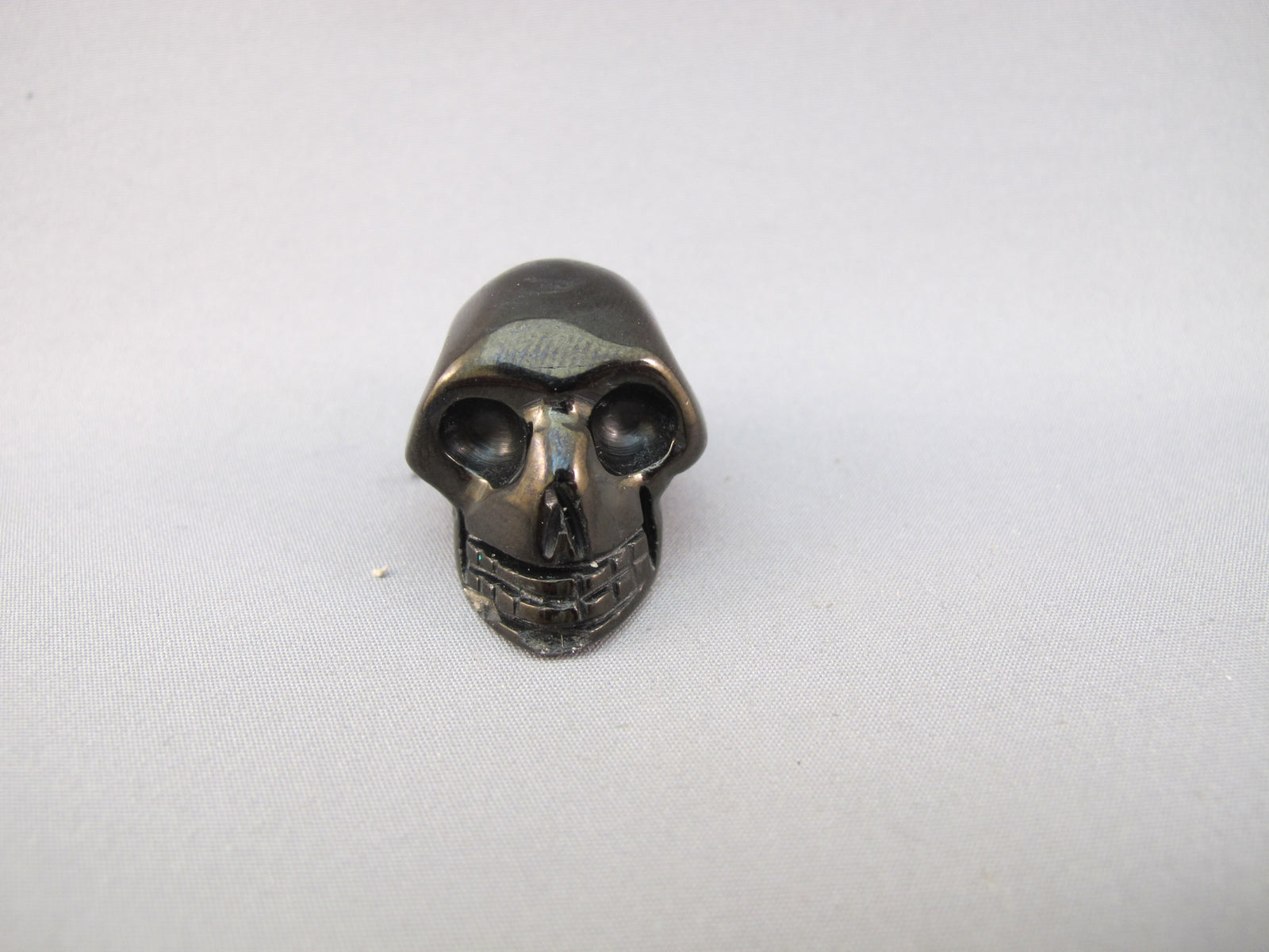A-JM-S-10 : Adoption Metallic Jet Crystal Skull (Copy)
