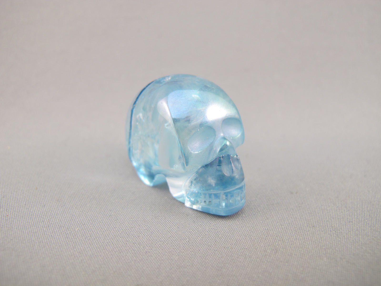 A-AA-S-20 : 20 g Adoption Aqua Aura Crystal Skull