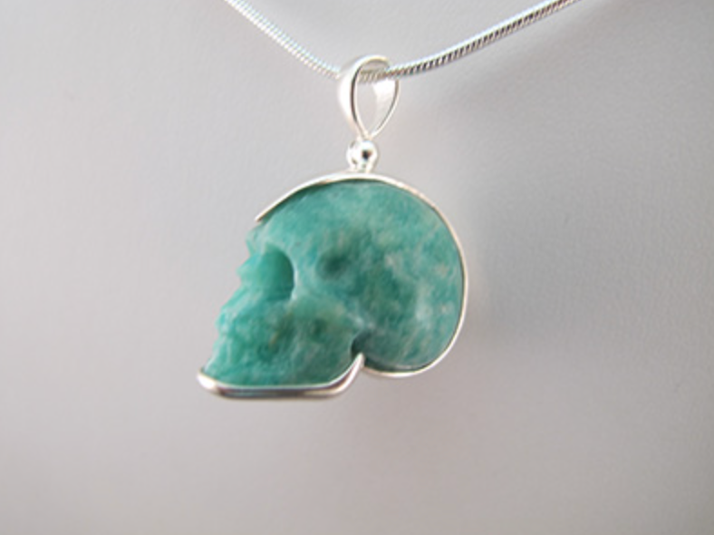 J-SS-AMA-11 : Sterling Silver Amazonite Crystal Skull Pendant