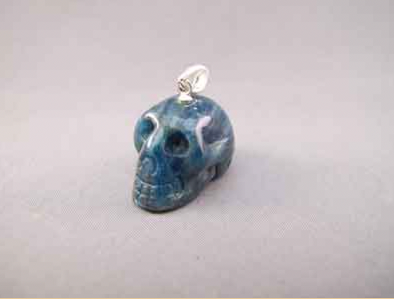 SP-1-AP : Apatite Crystal Skull Pendant (small)
