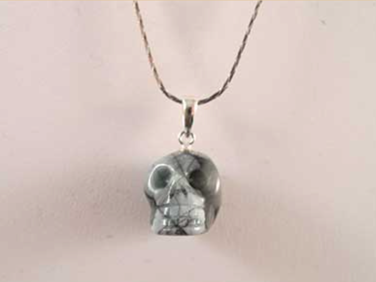 SP-1-E : Emerald Crystal Skull Pendant (small)