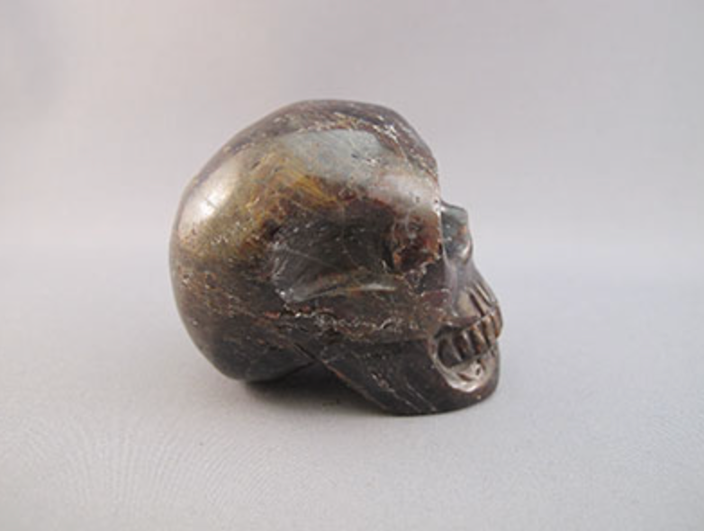 G-M-286  : Garnet Crystal Skull