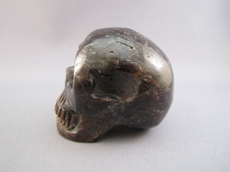 G-M-286  : Garnet Crystal Skull