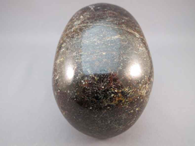 G-L-1129  : Garnet Crystal Skull