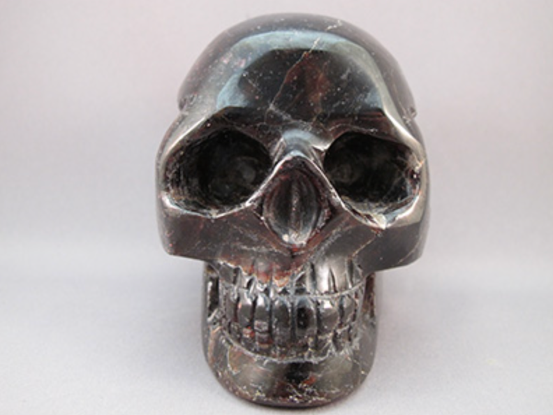 G-L-1131  : Garnet Crystal Skull