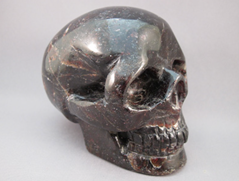 G-L-1131  : Garnet Crystal Skull