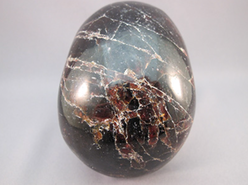 G-L-1131  : Garnet Crystal Skull