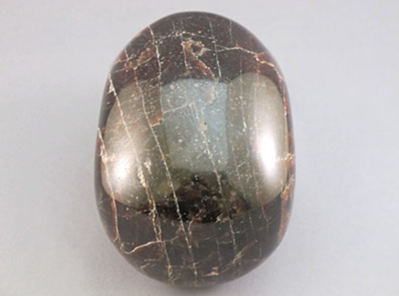 G-L-1336  : Double-Star Garnet Crystal Skull
