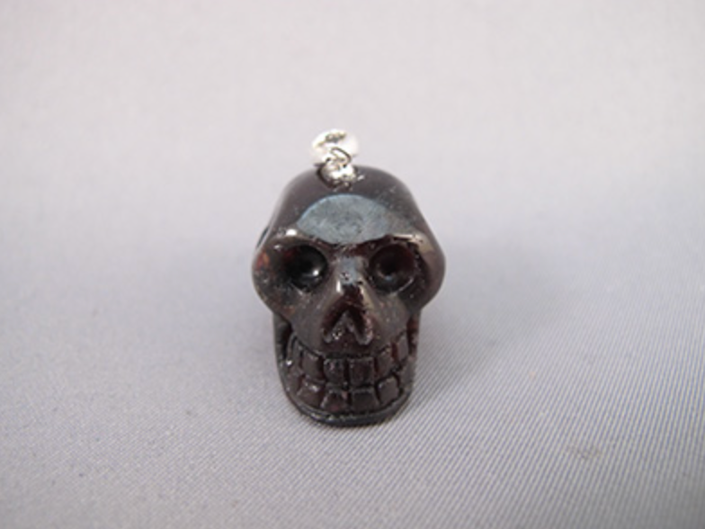 MP-1-G : Garnet Crystal Skull Pendant (medium)