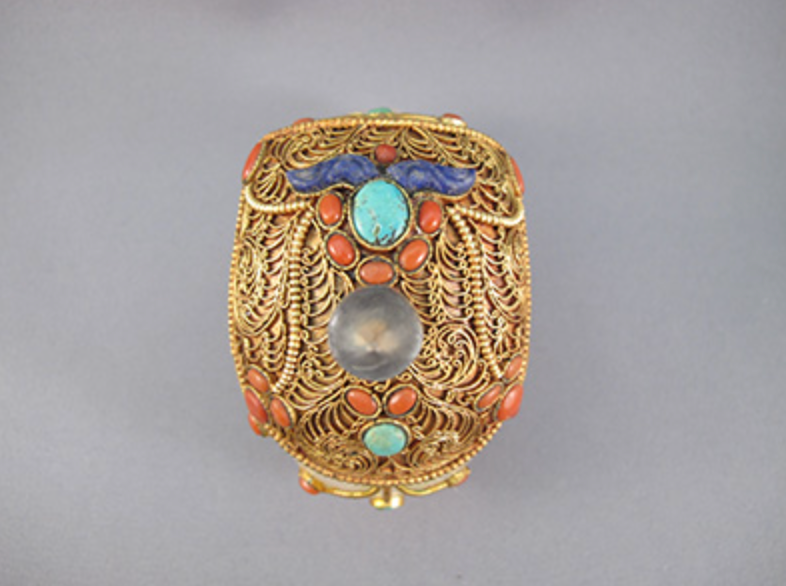 HQ-L-537 : Treasured Tibetan Crystal Skull