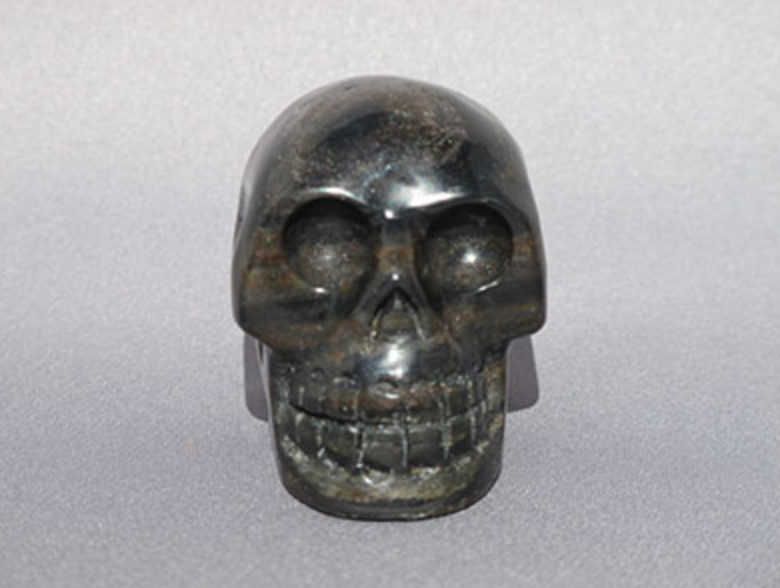 IS-M-150-b : Banded Isua Crystal Skull