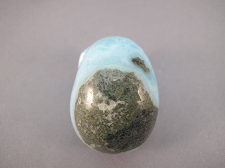 LM-M-121 :  Larimar Crystal Skull