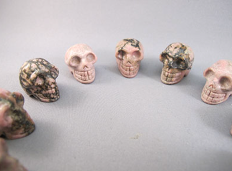 CS-12-RH-15-p : Shades of Pink Rhodonite 12 Crystal Skulls Set