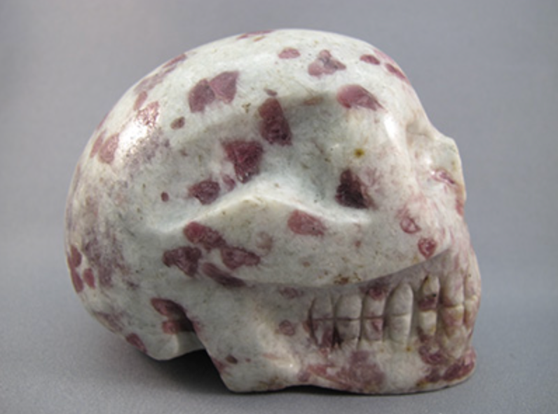 RTL-L-773 : Rubellite Crystal Skull