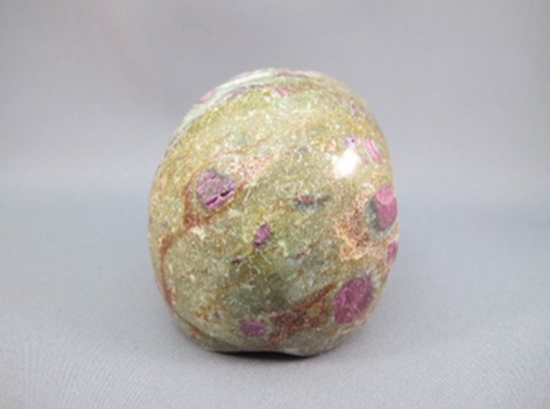 RF-M-398 : Ruby Fuchsite Crystal Skull