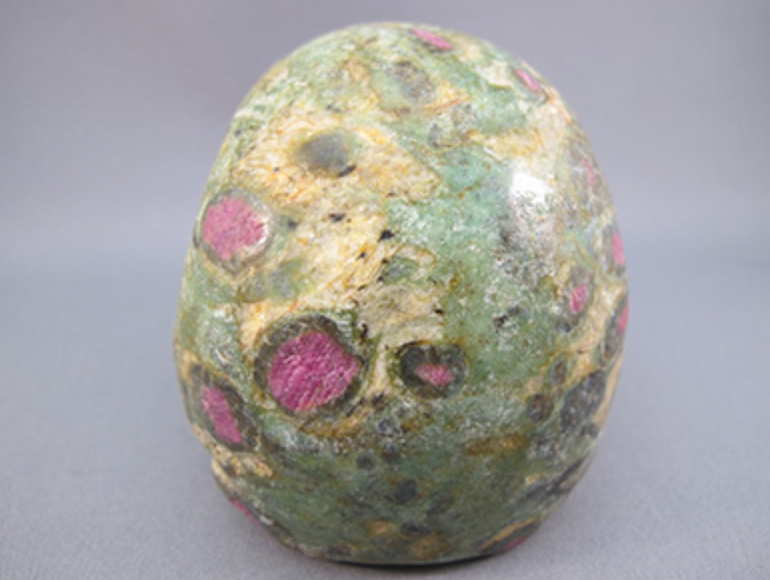 RF-M-587 : Ruby Fuchsite Crystal Skull