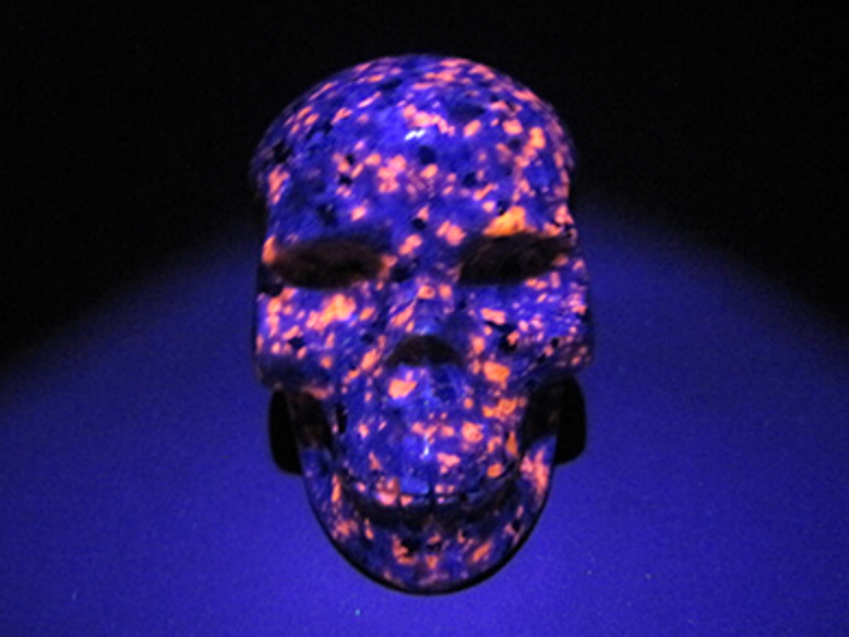 YL-M-550-l : Yooperlite Crystal Skull (Light)