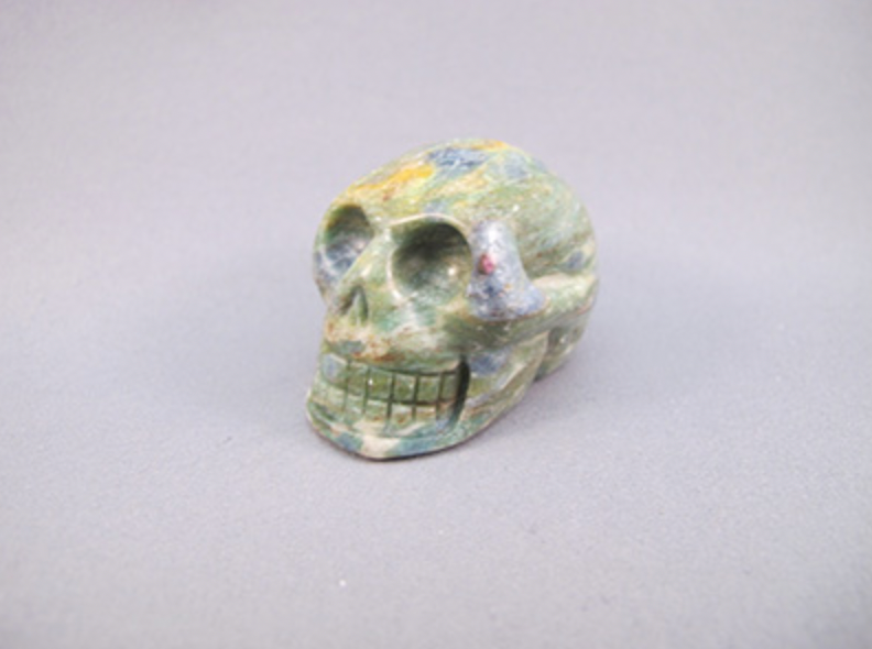 RKY-S-55-f : Ruby Fuchsite with Kyanite Crystal Skull