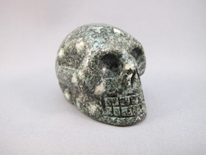 PBS-M-100-sh :  Stonehenge Preseli Crystal Skull