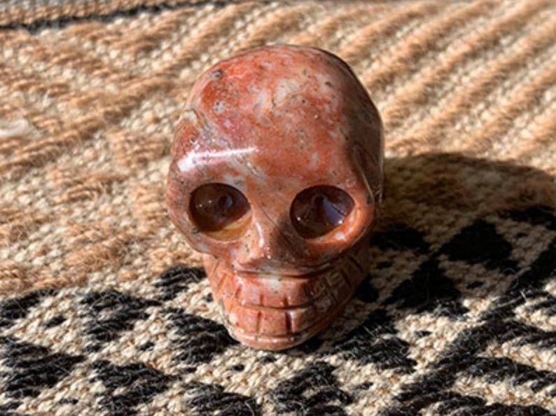 SR-MR : Marbled Red Solar Reunion Peruvian Crystal Skull