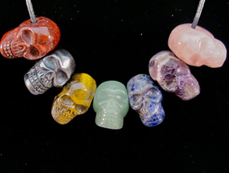 DP-7-bm : British Museum Crystal Skull Chakra Drilled Pendant Set of 7